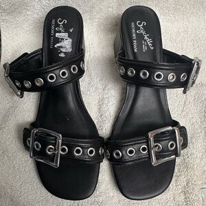 Little Black Heeled Sandal